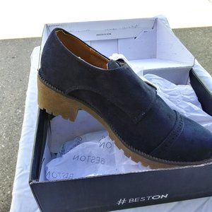 BESTON women's ankle shoe. Navy. size 8